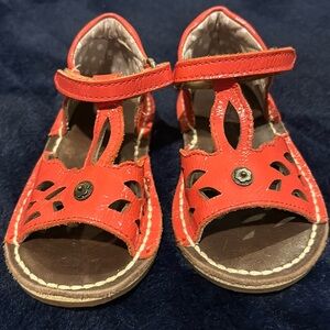 Toddler girl Sandals. Kickers size 22 European(US sz 6T). Coral strappy sandal